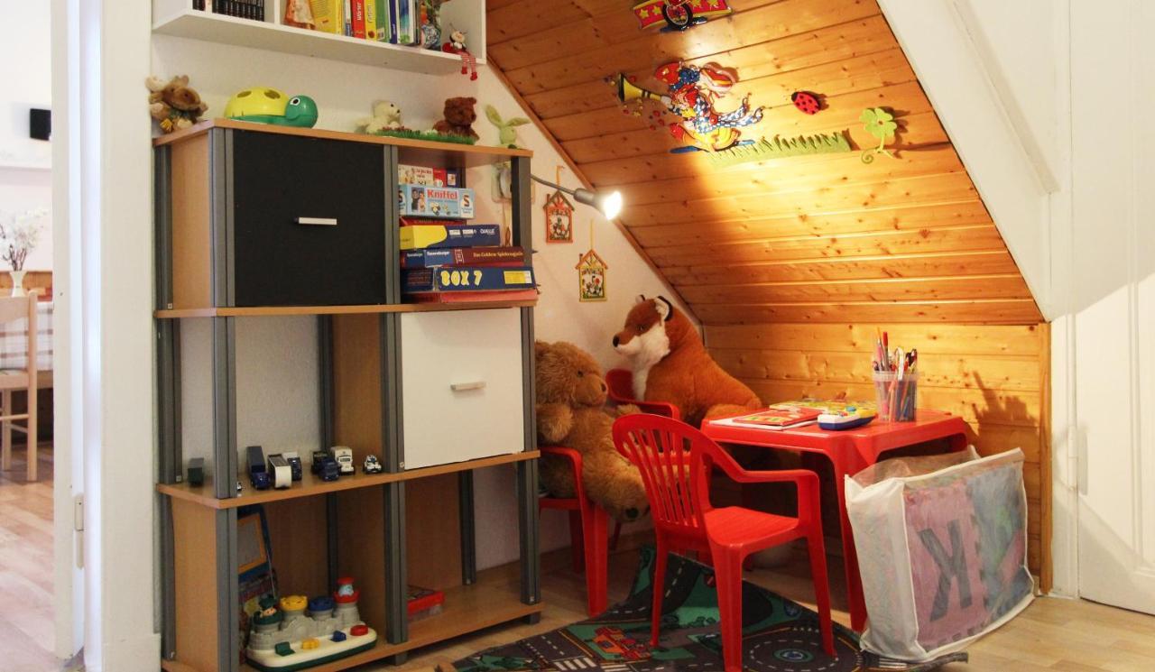 Ferienwohnung Familienwohnung Kropelin Exterior photo